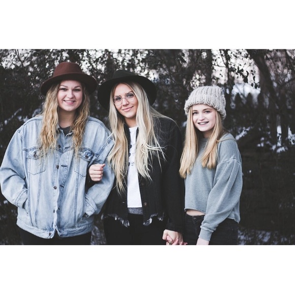 Meet your Posher, Brittney - Picture 4 of 5